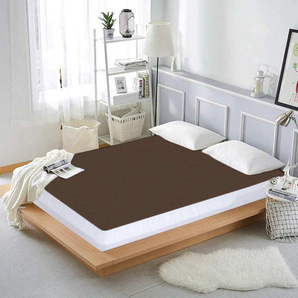 Terry polyester Waterproof Mattress Protector In Brown Color With Elastic Fitting